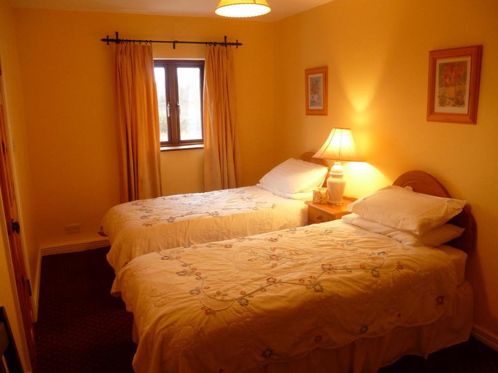Cornamona Mellottes B&B الغرفة الصورة