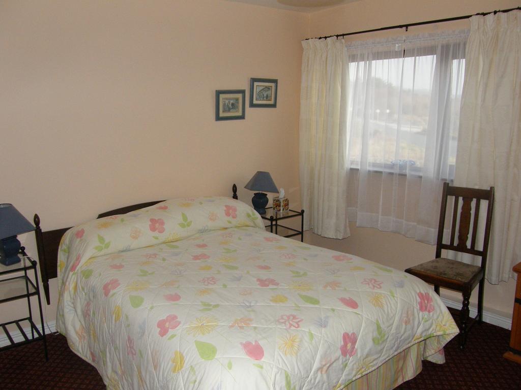 Cornamona Mellottes B&B الغرفة الصورة