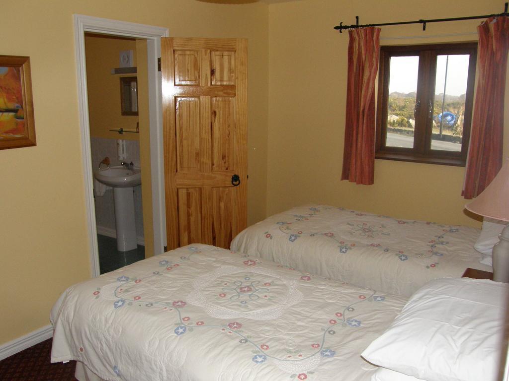 Cornamona Mellottes B&B الغرفة الصورة